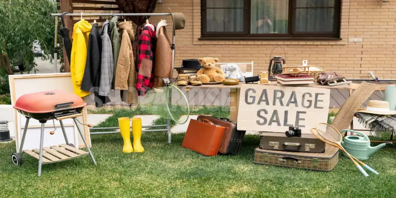 9 High-Demand Items to Sell Before Christmas for Extra Cash in 2025